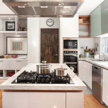 COCINA INTEGRADA VIDRIO RANURADO